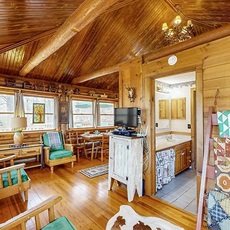 Lake Lucerne - Treehouse Cabin #01 Юрика Спрингс Экстерьер фото