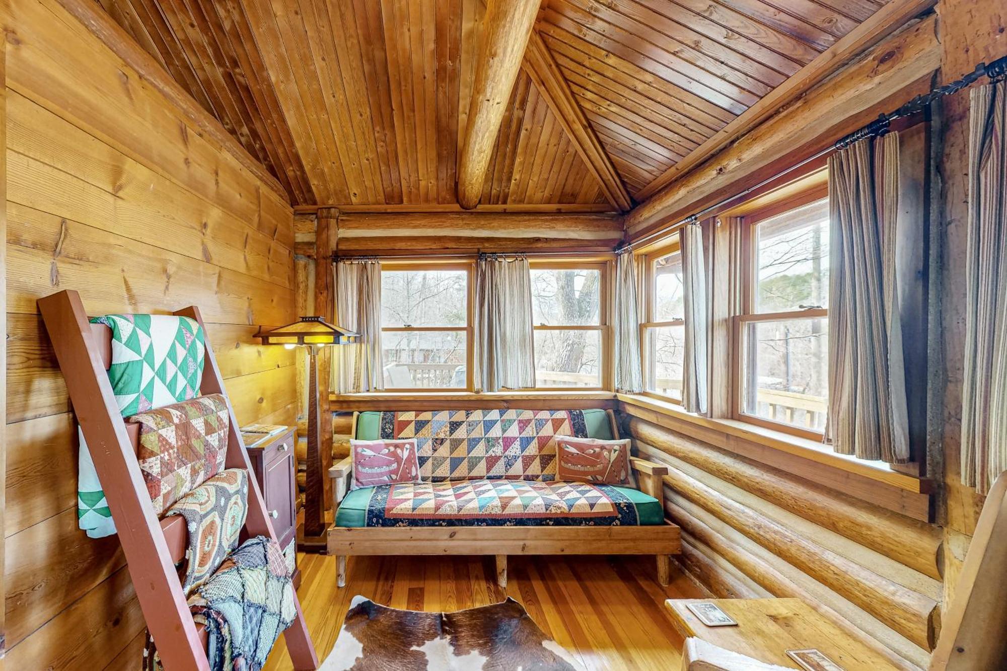 Lake Lucerne - Treehouse Cabin #01 Юрика Спрингс Экстерьер фото