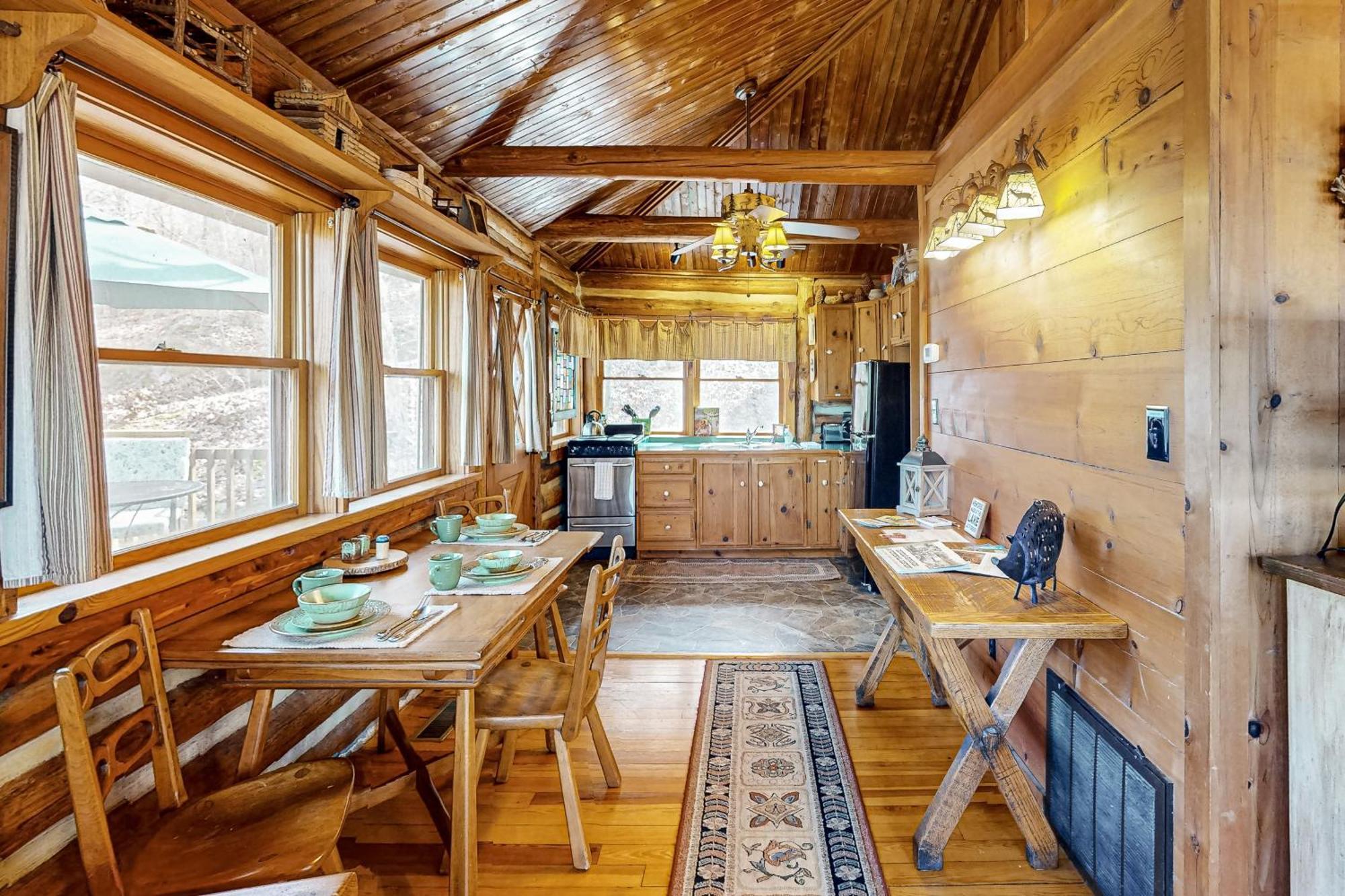 Lake Lucerne - Treehouse Cabin #01 Юрика Спрингс Экстерьер фото