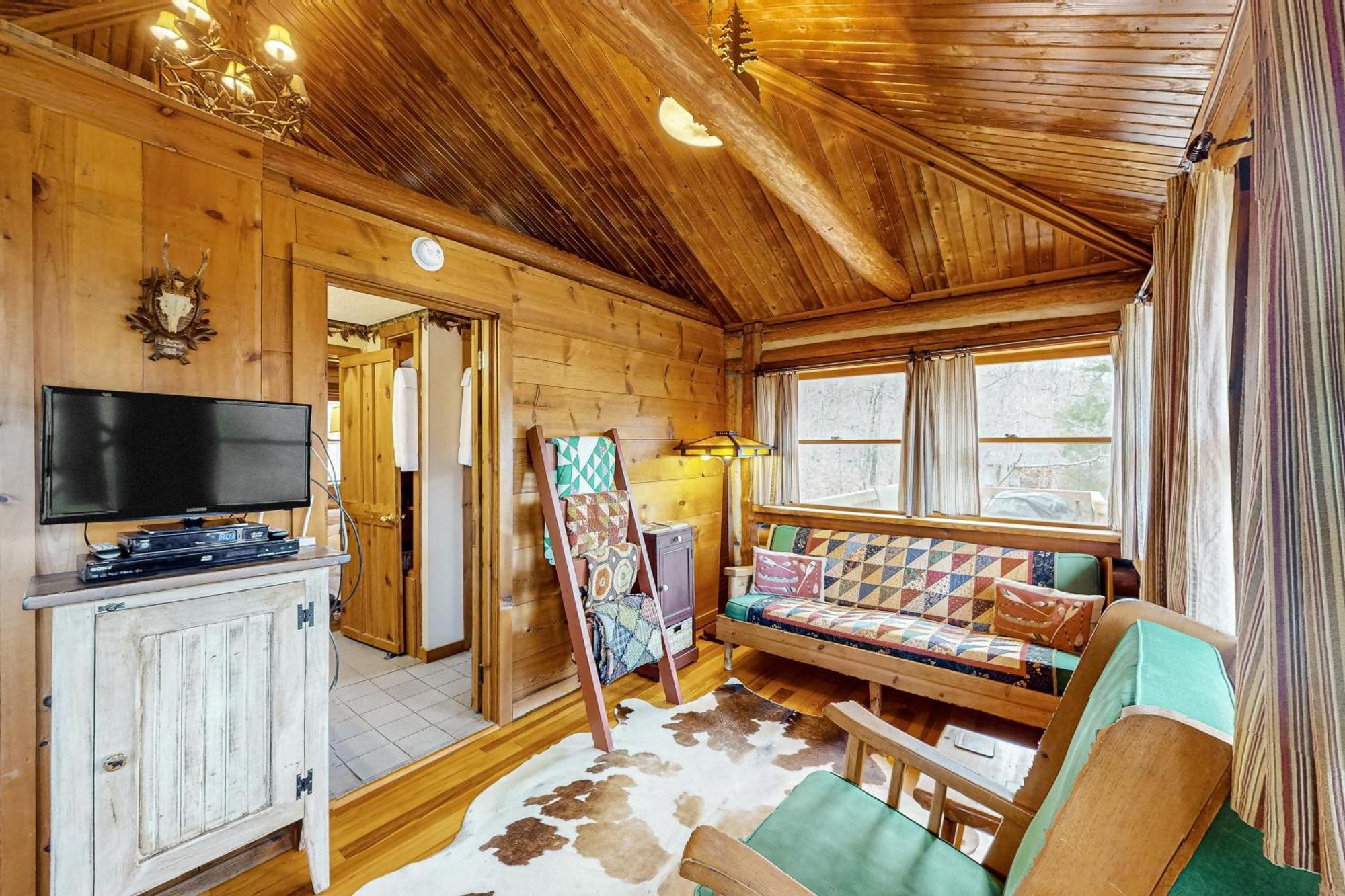 Lake Lucerne - Treehouse Cabin #01 Юрика Спрингс Экстерьер фото